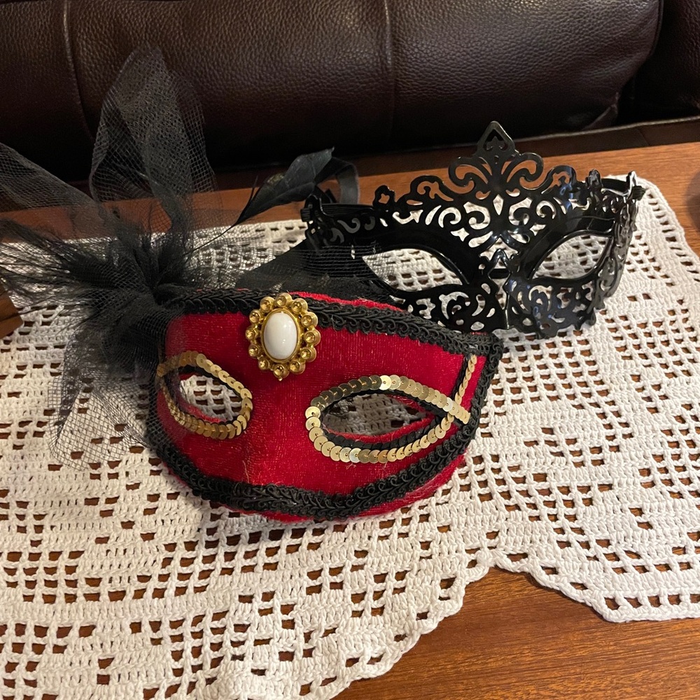 Mardi gras masks. Red & free black extra one is for your partner and plastic.